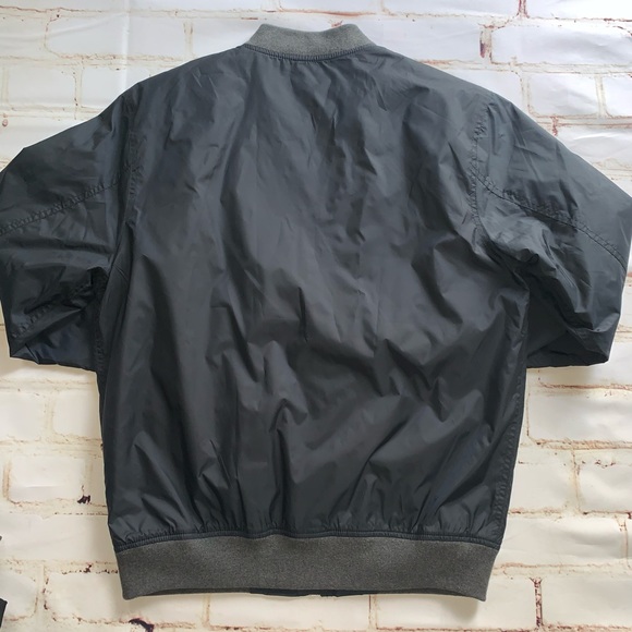 🆕[on] light weight bomber jacket - Picture 2 of 4